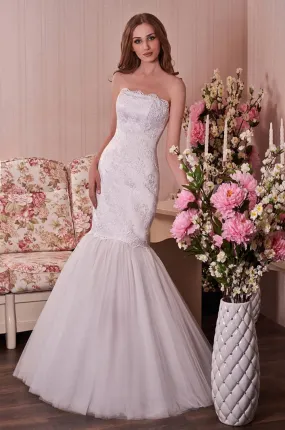 ---Siracusa wedding dresses, double dress mermaid style wedding dresses with a straight neckline made of satin, tulle and lace--