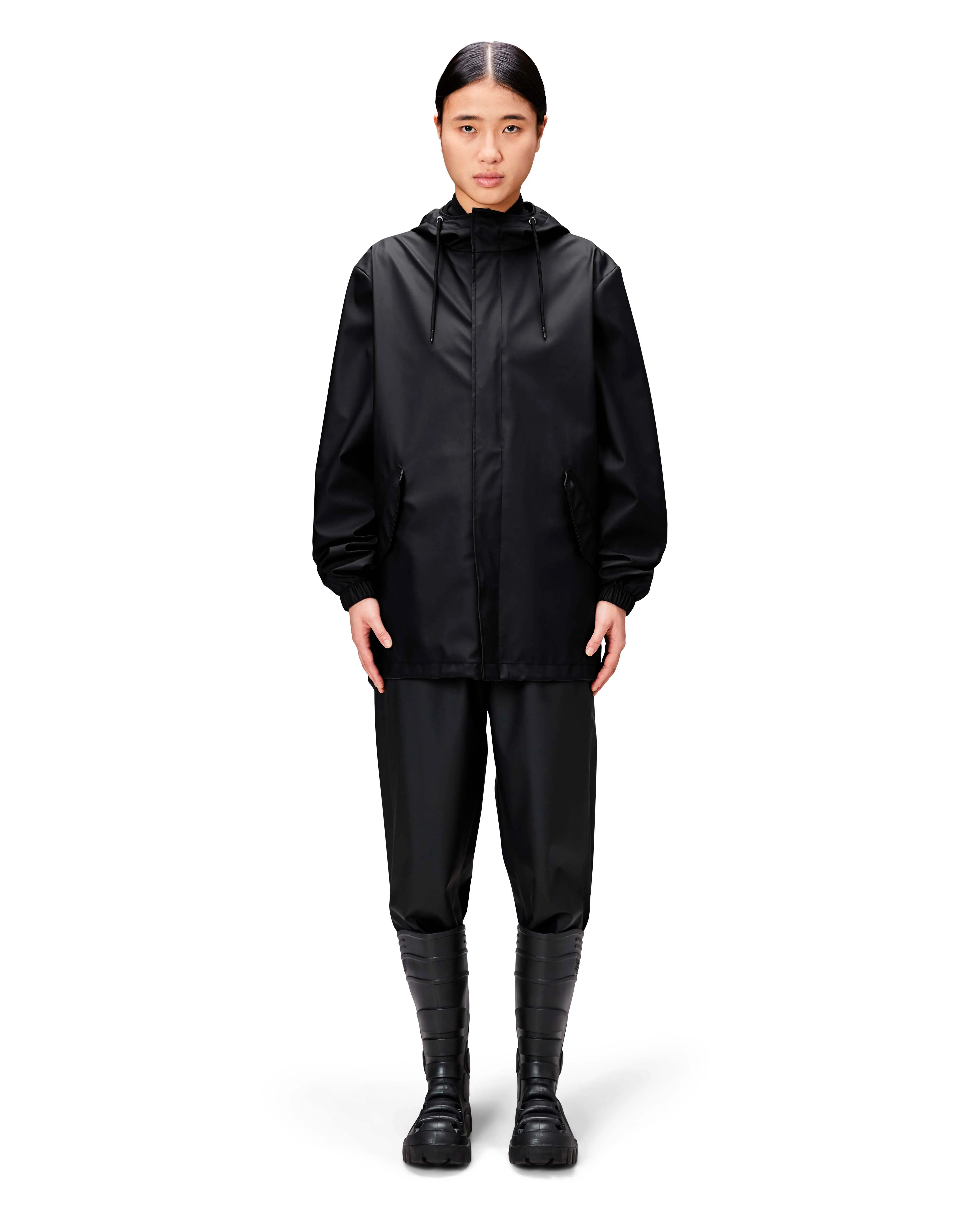 Fishtail Jacket nera con cappuccio e tasche laterali con patta
