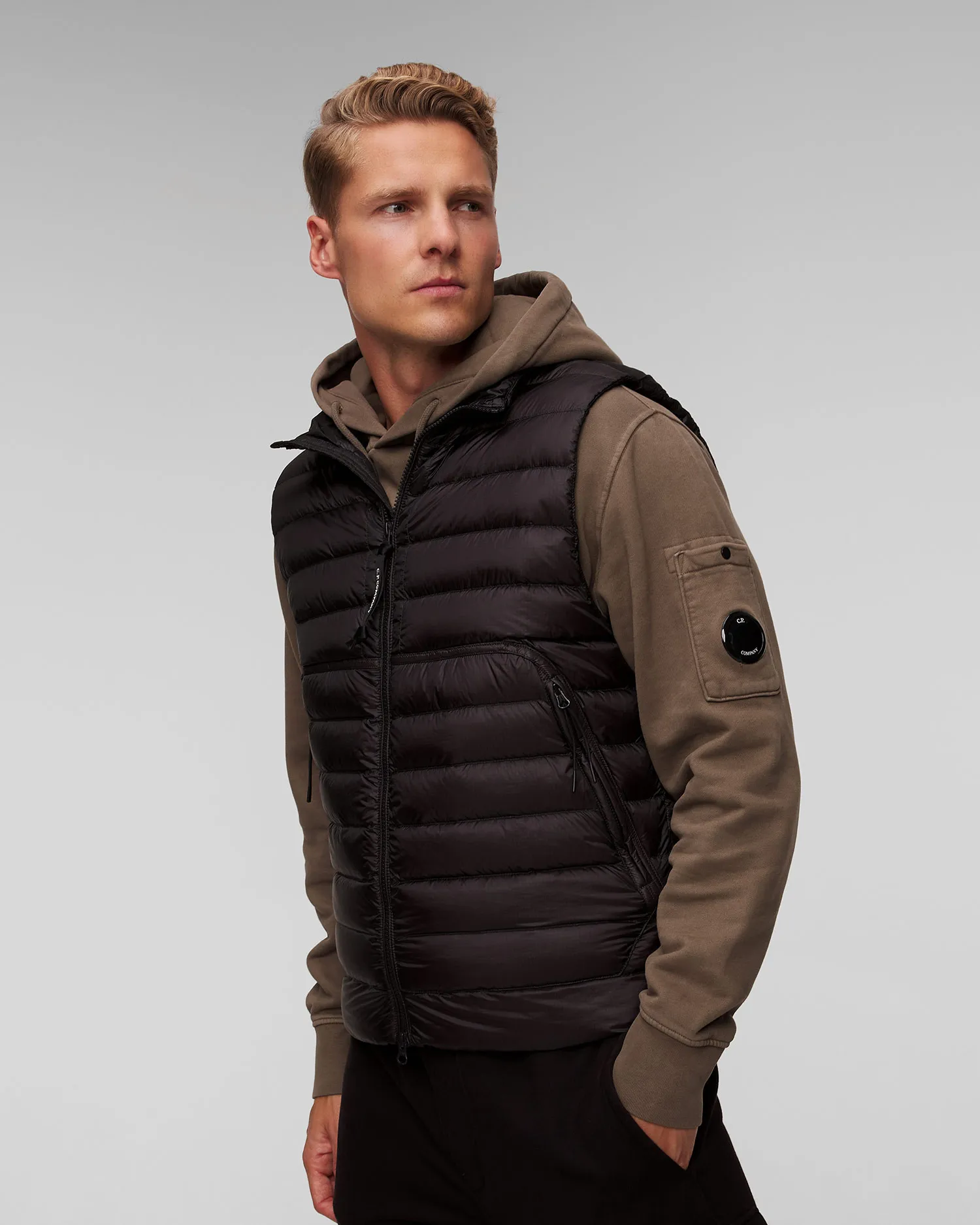 Gilet nero con piumino da uomo C.P. Company 17CMOW036A006099A-999