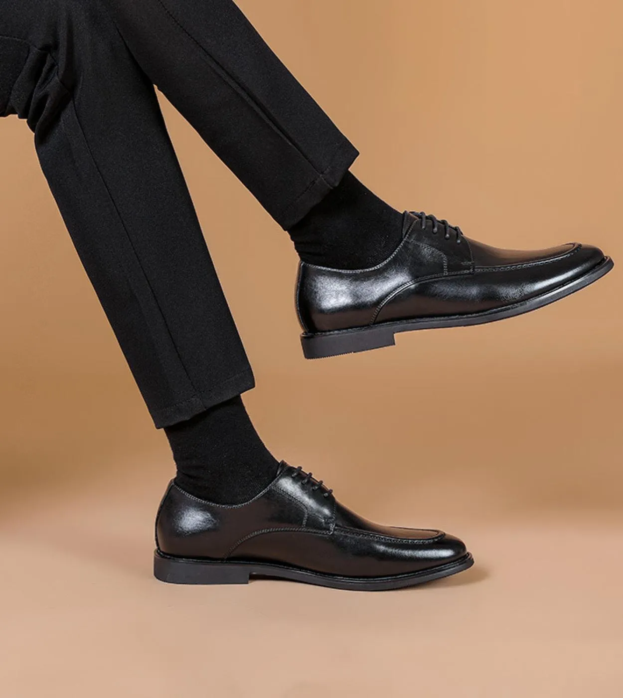 Moda Uomo Scarpe in pelle 2023 Nuovo stile Vera pelle Qualità economica Fatto a mano British Trend Designer Black Wedding Sh