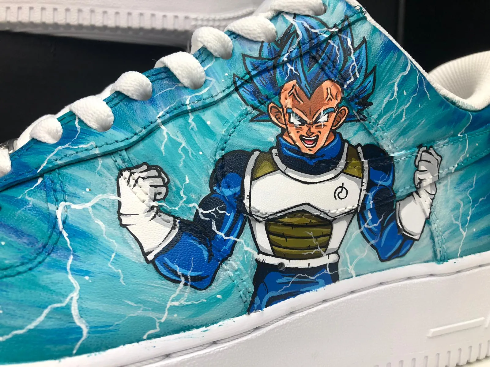 NIKE AIR FORCE MOD. DRAGONBALL