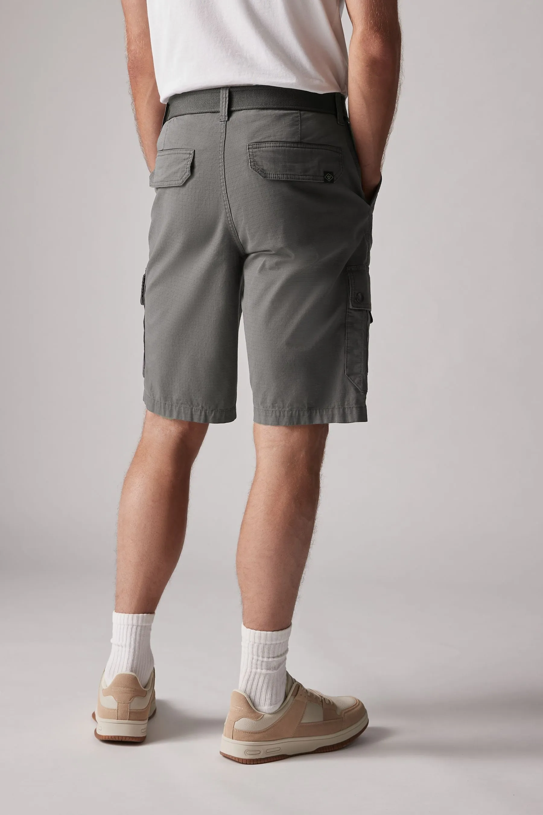 Pantaloncini cargo con cintura    