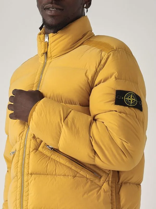 STONE ISLAND  Piumino uomo Stone Island in nylon stretch Ocra