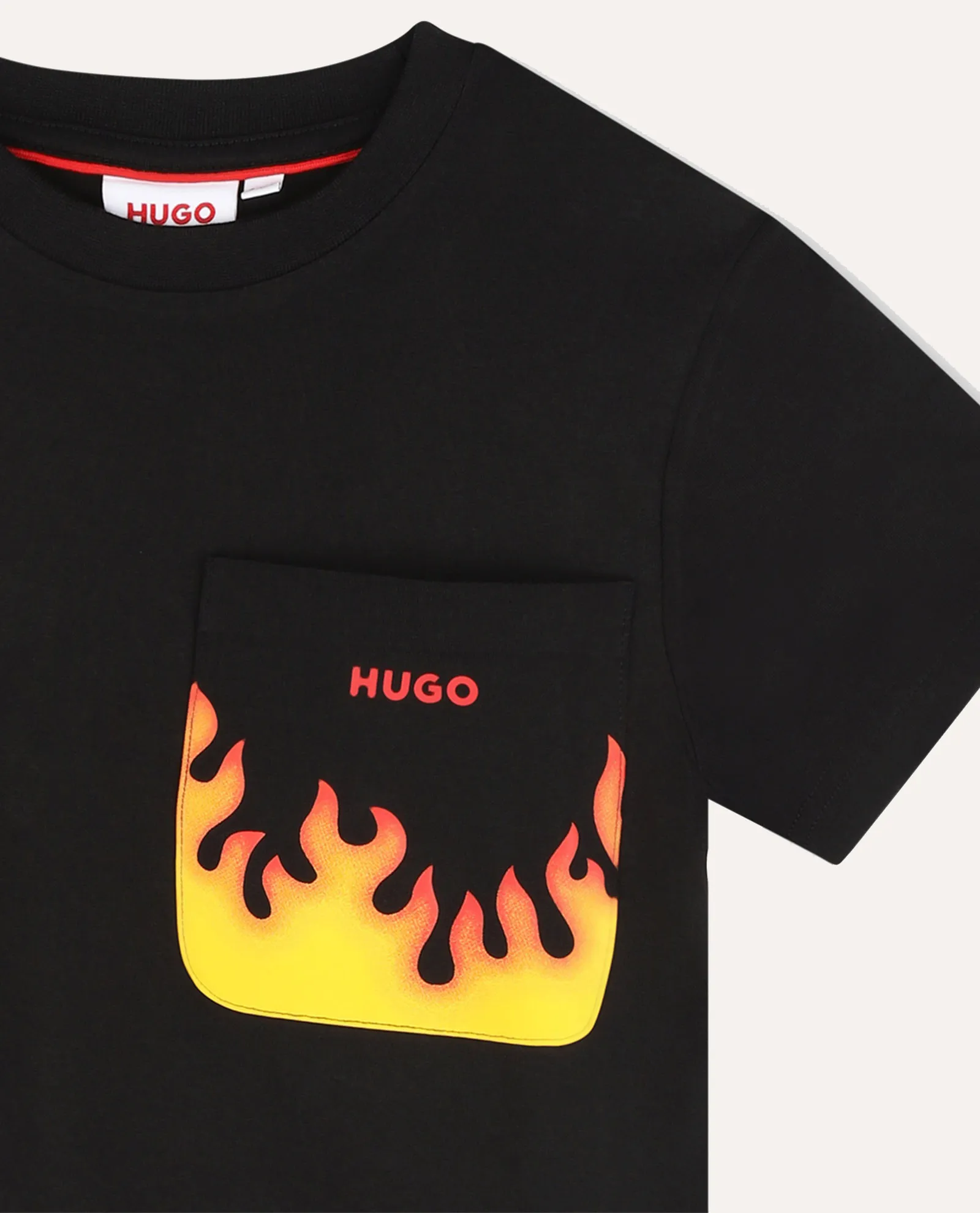 T-shirt bambino Hugo con taschino sul petto